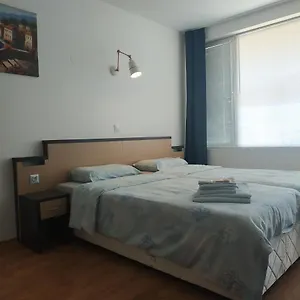 Private Studio 306 Complex Nev, Sarafovo, Beach & Airport ,With Swimming Pool, Free Parking Apartament